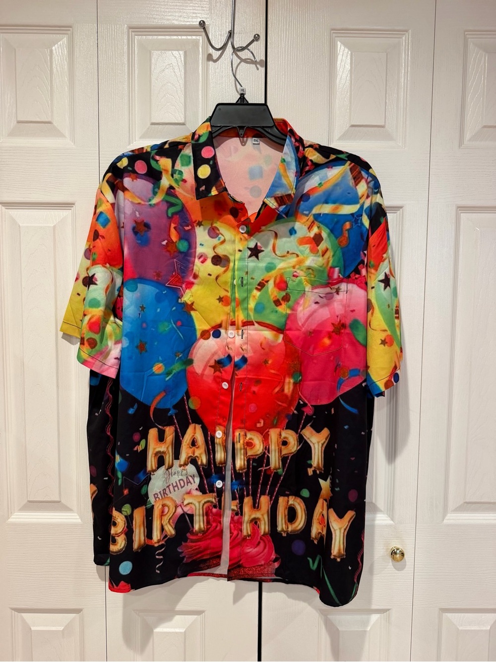 Colorful Multicolor Men’s Casual Button-Down Shirt with Balloon Print